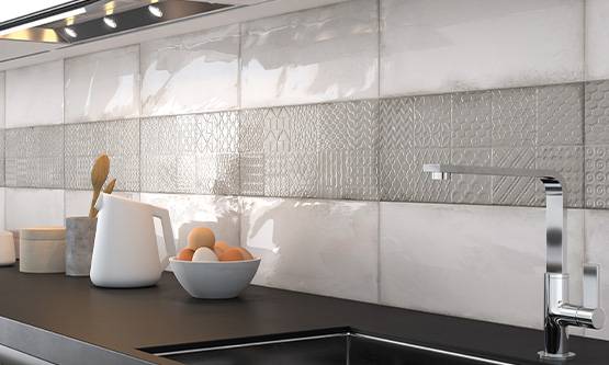 elegantna kuhinjska slavina u hrom dizajnu